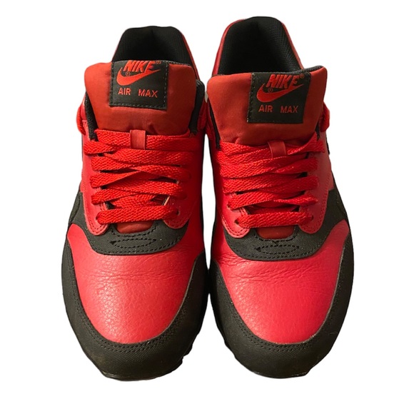 Nike Air Max, men 8, red & black, excellent used condition, worn once, $160 - Picture 1 of 7